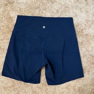 Lululemon Athletica Blue Bike Shorts Lightweight Mid-Thigh